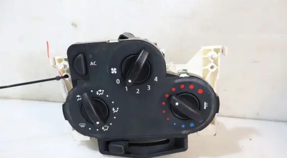 Dacia Logan I Interior fan control switch 