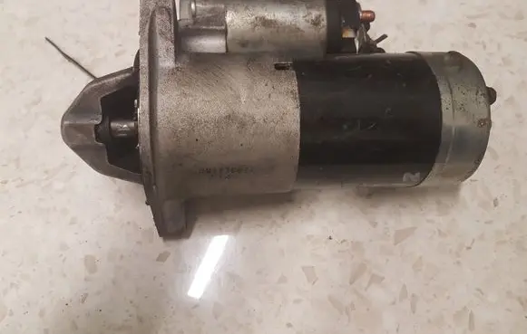Opel Zafira B Starter motor FS1189 RM1T30071