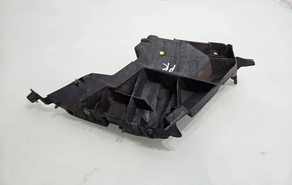 Audi A7 S7 4G Headlight/headlamp mounting bracket 4G8807283A