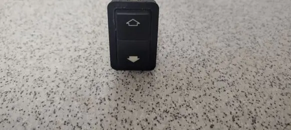 BMW 5 E39 Electric window control switch 8368974