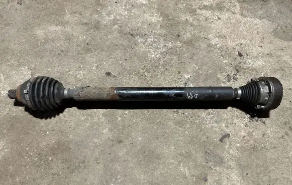 Volkswagen Golf VII Front driveshaft