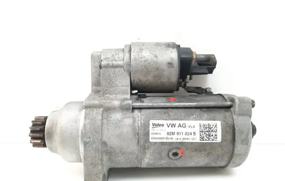 Volkswagen Golf VII Starter motor 02M911024S