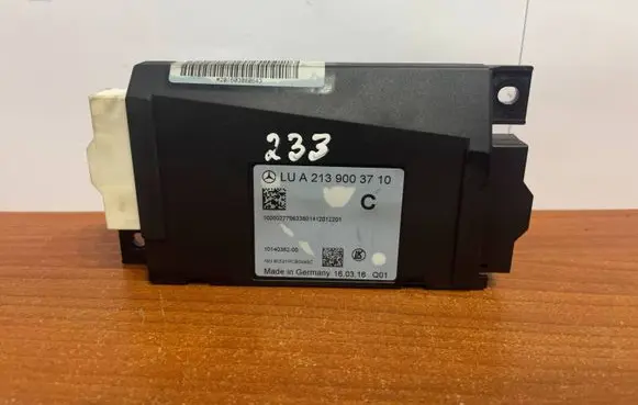 Mercedes-Benz E W213 Comfort/convenience module A2139003710 90521PCB0445C 1014038200