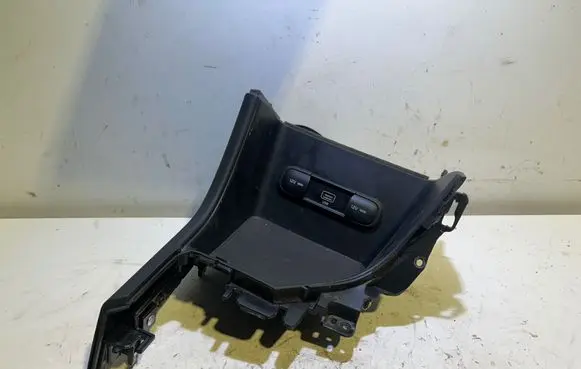 KIA Sportage USB socket connector 84681F1200