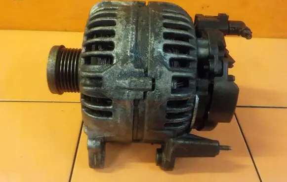 Audi A3 8Y Generator/alternator 0124525188
