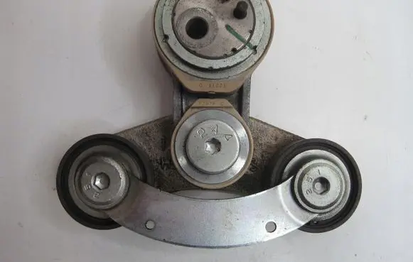 Citroen DS5 Timing belt/chain tensioner 9676424680