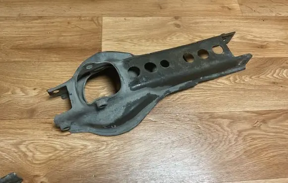 Rear control arm