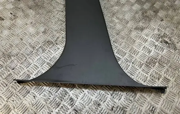 (B) pillar trim (bottom)