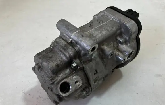 Toyota Corolla E210 E21 Air conditioning (A/C) compressor (pump) 0424001201