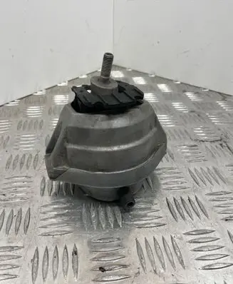 BMW 5 E60 E61 Engine mount bracket