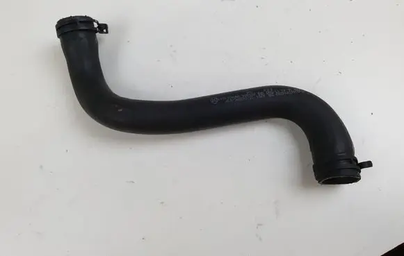 Mercedes-Benz GLA W156 Engine coolant pipe/hose A2465010282
