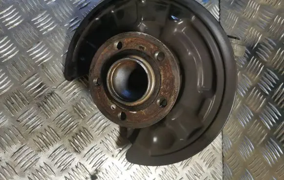 Mercedes-Benz CLA C117 X117 W117 Rear wheel hub 2460406 A2464230520