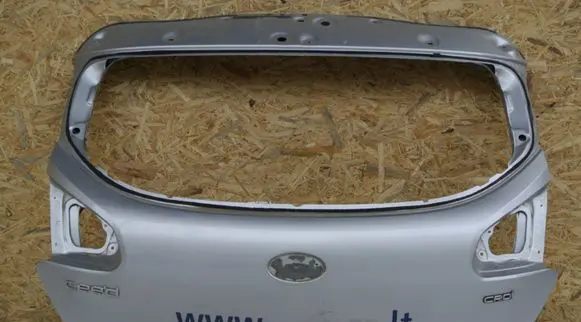 KIA Ceed Back/rear loading door 