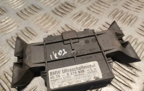 BMW 7 E38 Alarm control unit/module 8379938