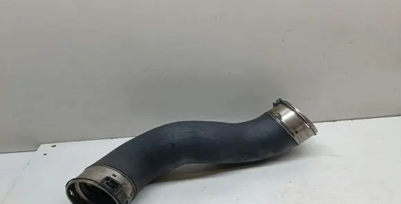 BMW 5 F10 F11 Intercooler hose/pipe 8516509