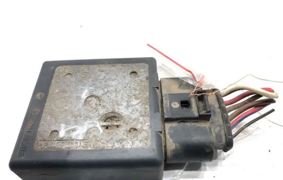 Volkswagen PASSAT B8 Other control units/modules 5Q0906121Q