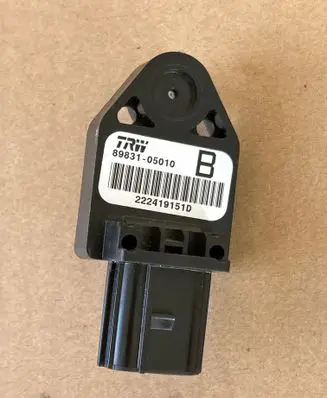 Toyota Avensis T250 Airbag deployment crash/impact sensor 8983105010 222419151D