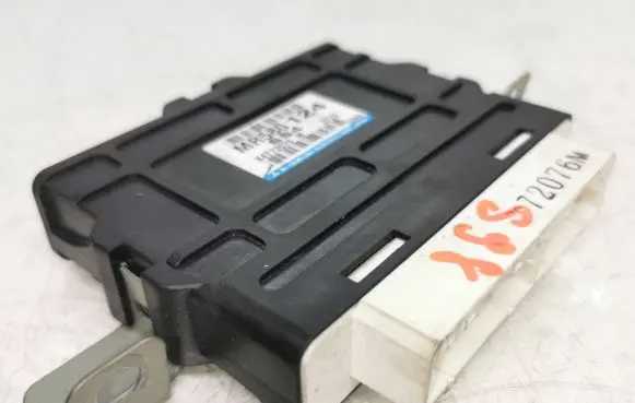 Mitsubishi Pajero Other control units/modules Mr580124