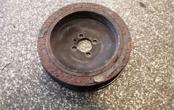 Opel Insignia A Crankshaft pulley 55563401