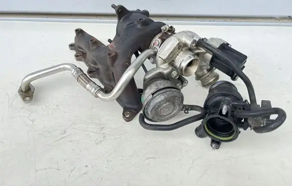 Nissan Juke I F15 Accelerator throttle pedal 01004