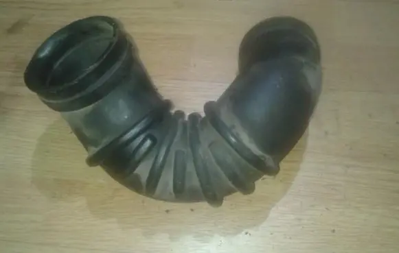 Ford Galaxy Air intake hose/pipe 97vw9w633aa