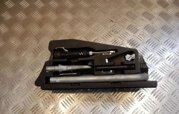 Audi A6 S6 C6 4F Tool box 8E0805616B 4F5012111A 4329