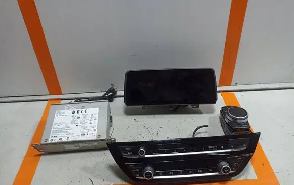 BMW X3 G01 Radio/CD/DVD/GPS head unit 5A12E90 9826392 5A0DC87