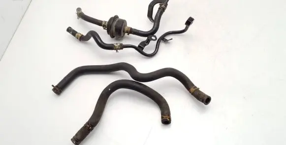Gearbox oil cooler pipe/hose