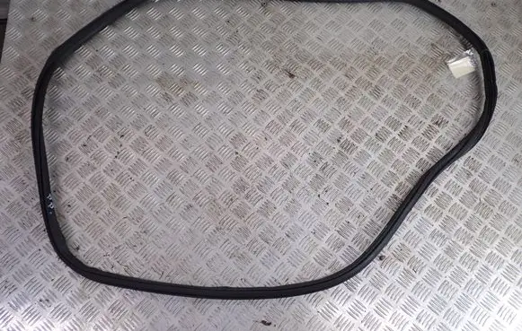Skoda Octavia Mk4 Front door rubber seal 5E3867365