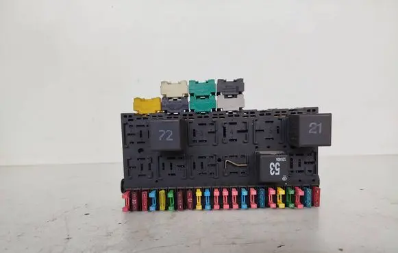 Volkswagen Golf III Fuse box set 434930