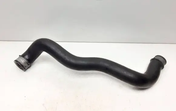 Mercedes-Benz E W212 Engine coolant pipe/hose 