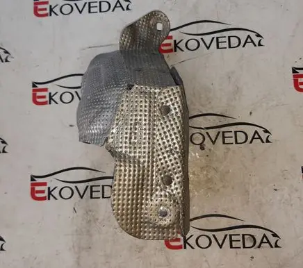Volvo XC60 Heat shield in engine bay 30757296