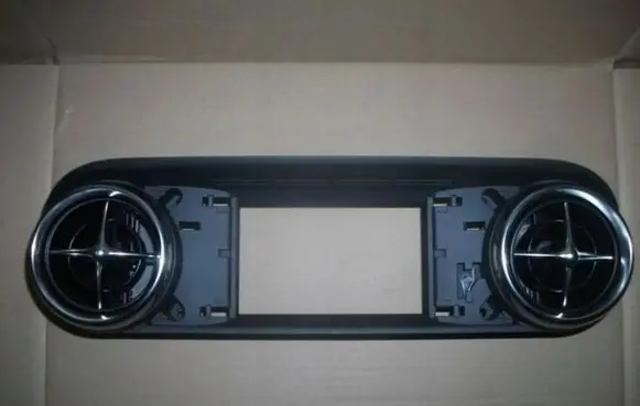 Mercedes-Benz SLK R172 Dash center air vent grill A1726801289