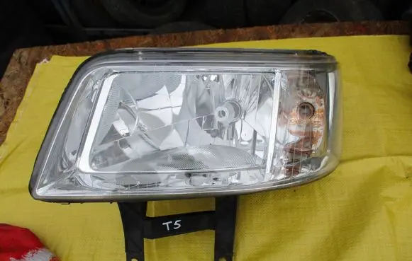 Volkswagen Transporter - Caravelle T5 Headlight/headlamp