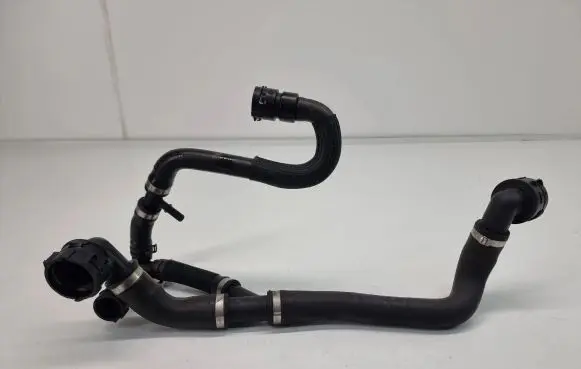 Land Rover Evoque I Engine coolant pipe/hose GJ328460AA