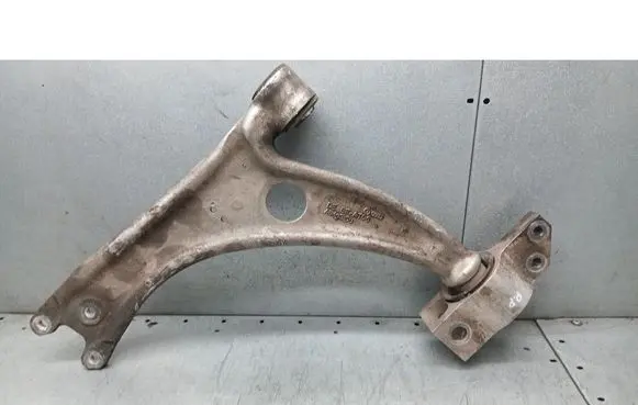 Volkswagen PASSAT B6 Front control arm