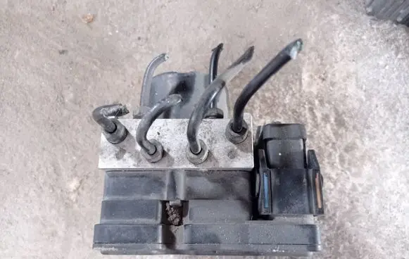 Ford Focus C-MAX ABS Pump 3M512M110JA