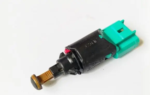 Peugeot 207 Brake pedal sensor switch 9650688480