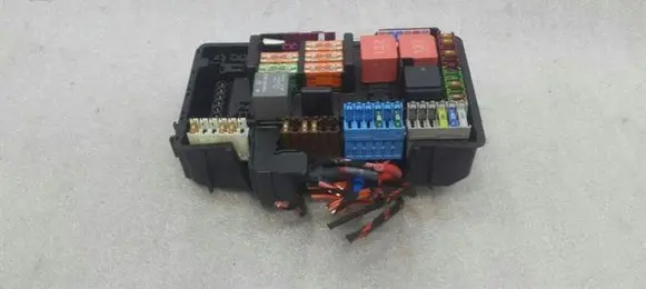 Mercedes-Benz C W205 Fuse box set A2225402250