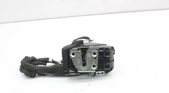 Nissan Juke I F15 Coupe door lock (next to the handle) 