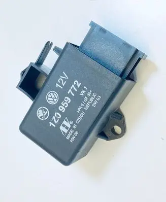 Volkswagen PASSAT B6 Seat heating relay 1Z0959772