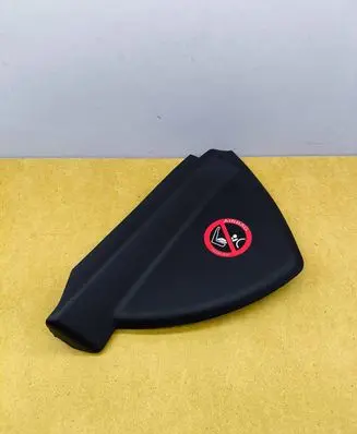 Mercedes-Benz C W204 Dashboard side end trim A2046800378 107368