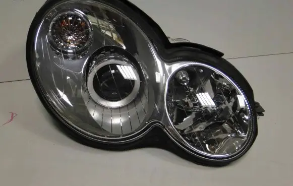Mercedes-Benz C W203 Headlight/headlamp A2038204259 1DL00798438 00798438000142