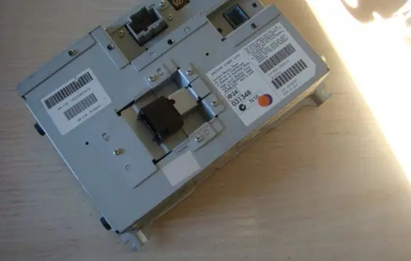 Jaguar XF X250 Fuse module 8X2T14B476BD