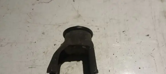 Volkswagen Transporter - Caravelle T5 Engine mounting bracket V06593