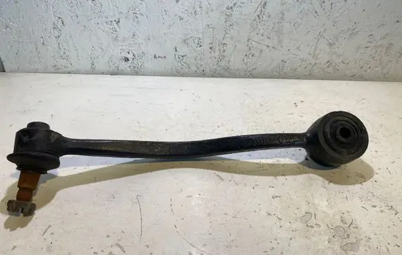 BMW 5 E28 Front lower control arm/wishbone