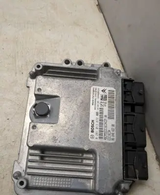Citroen C4 I Engine control unit/module 9653958980 0281013872 9664843780