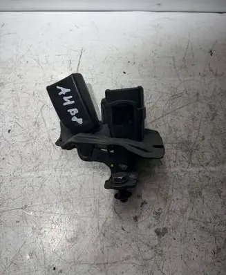 Audi A4 S4 B8 8K Rear seatbelt buckle 8K0857739 2906M0
