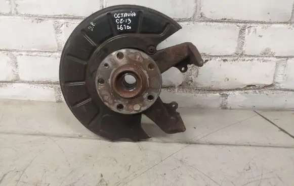 Skoda Octavia Mk2 (1Z) Front wheel hub spindle knuckle 1K0615312F