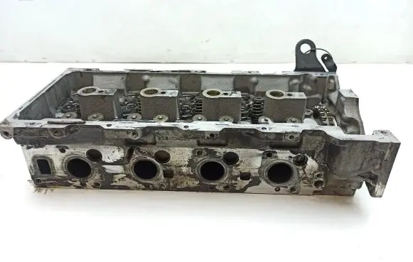 Mercedes-Benz Vito Viano W639 Engine head A6110105020
